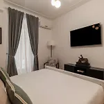 Apartment Toscana 2bis - Fromhometorome Rom