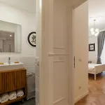 Apartment Toscana 2bis - Fromhometorome Rom